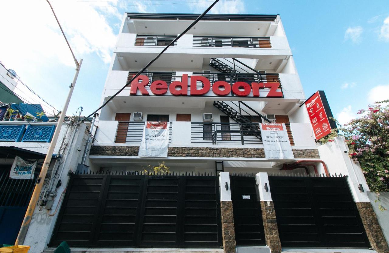 Готель Reddoorz @ Dbuilders Bangkal Makati Маніла Екстер'єр фото